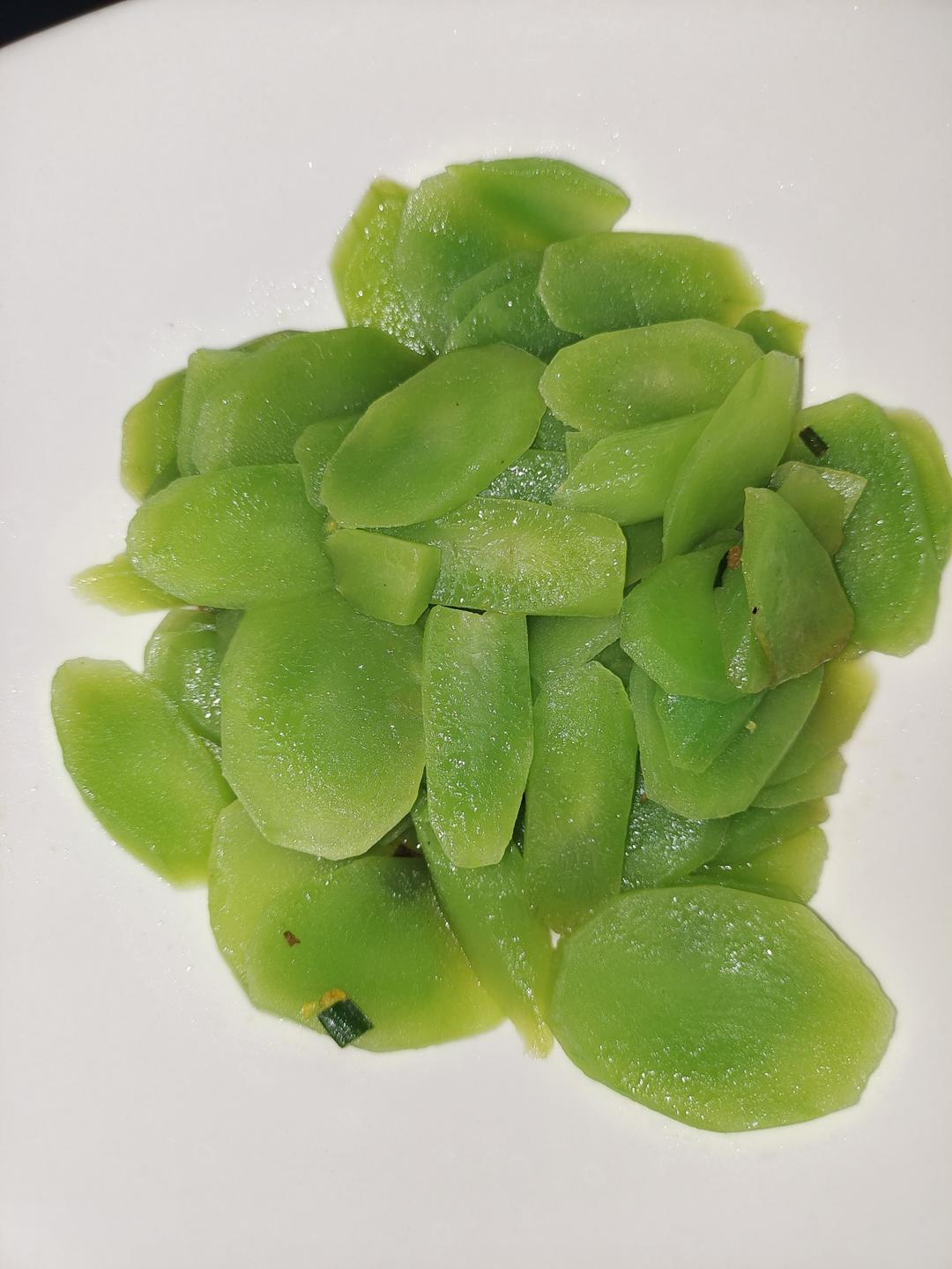 莴笋炒鸡蛋