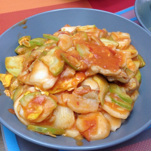 杂蔬鸡蛋炒年糕