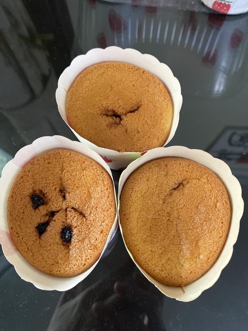 不塌不凹的纸杯戚风蛋糕