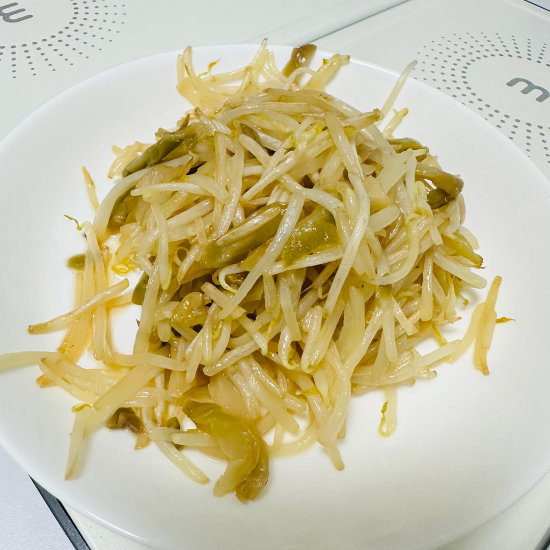 绿豆芽炒榨菜
