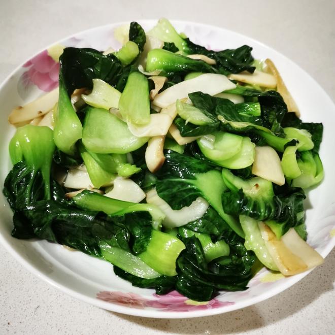 好吃又营养的青菜炒杏鲍菇的做法