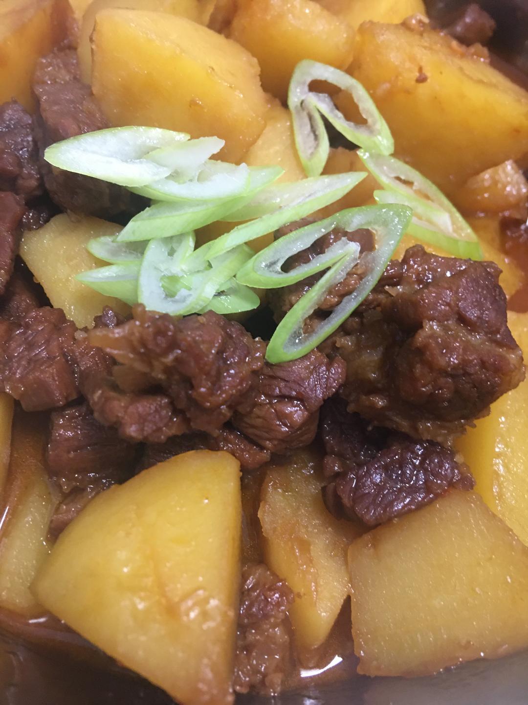 土豆炖牛肉