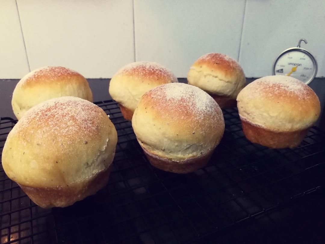 迷你土豆香葱餐包