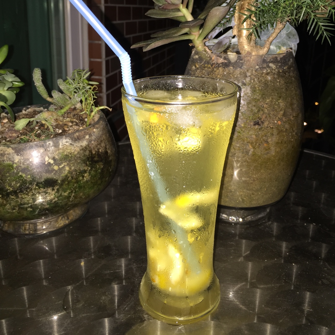 自制气泡白葡萄酒