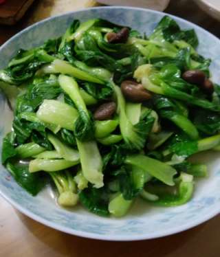 蘑菇炒青菜