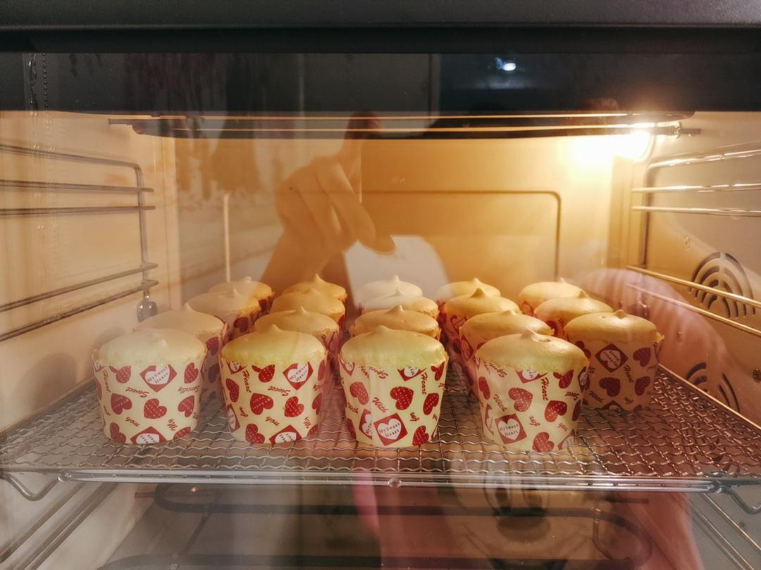 纸杯蛋糕 8寸戚风蛋糕的量