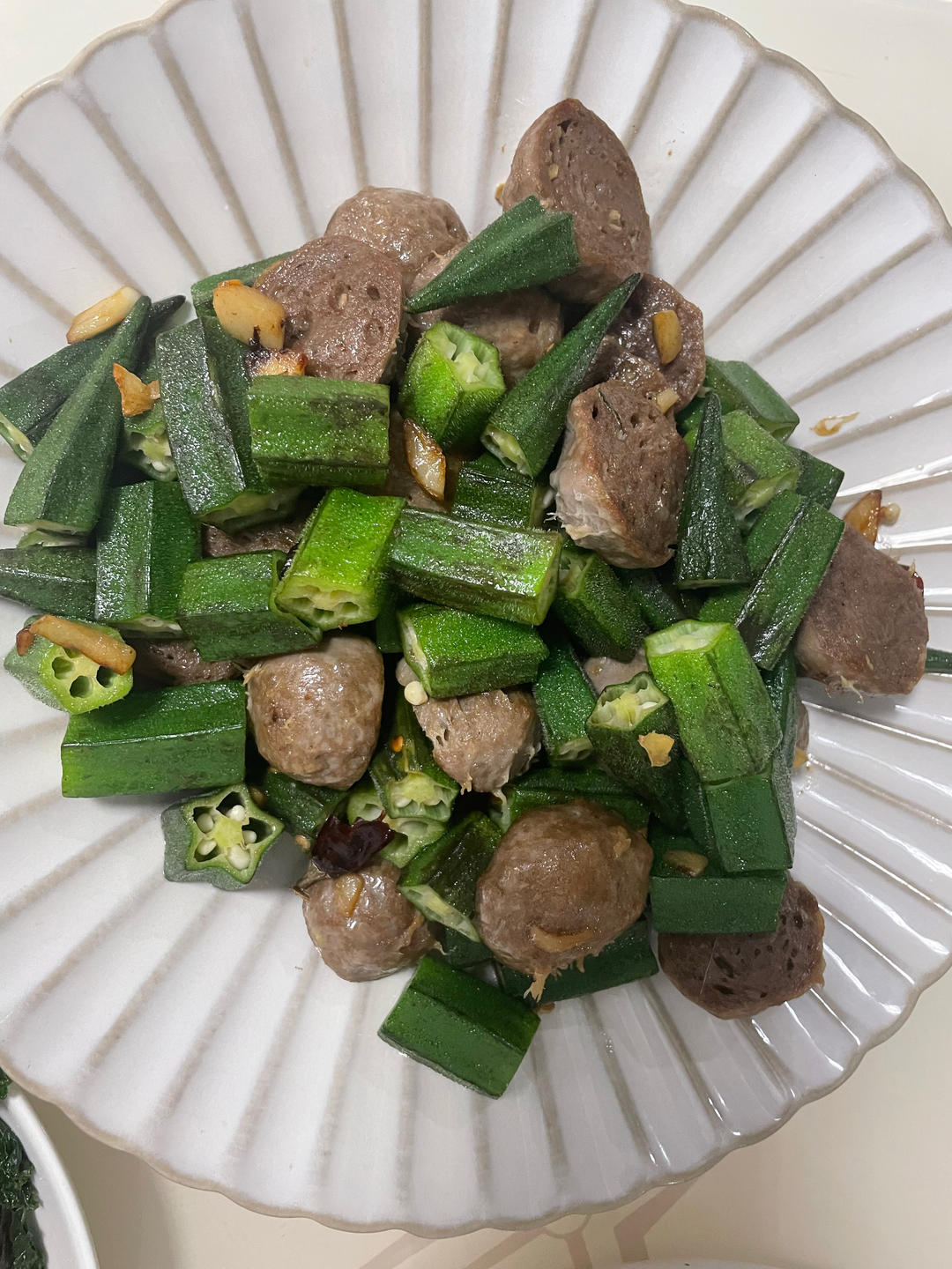 秋葵炒牛肉粒