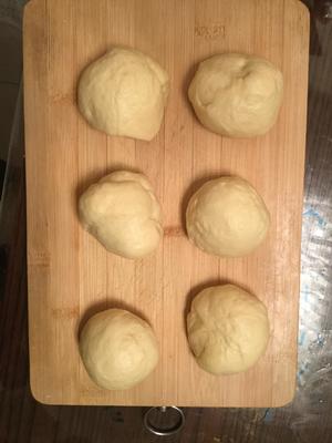 奶香椰蓉面包的做法 步骤4