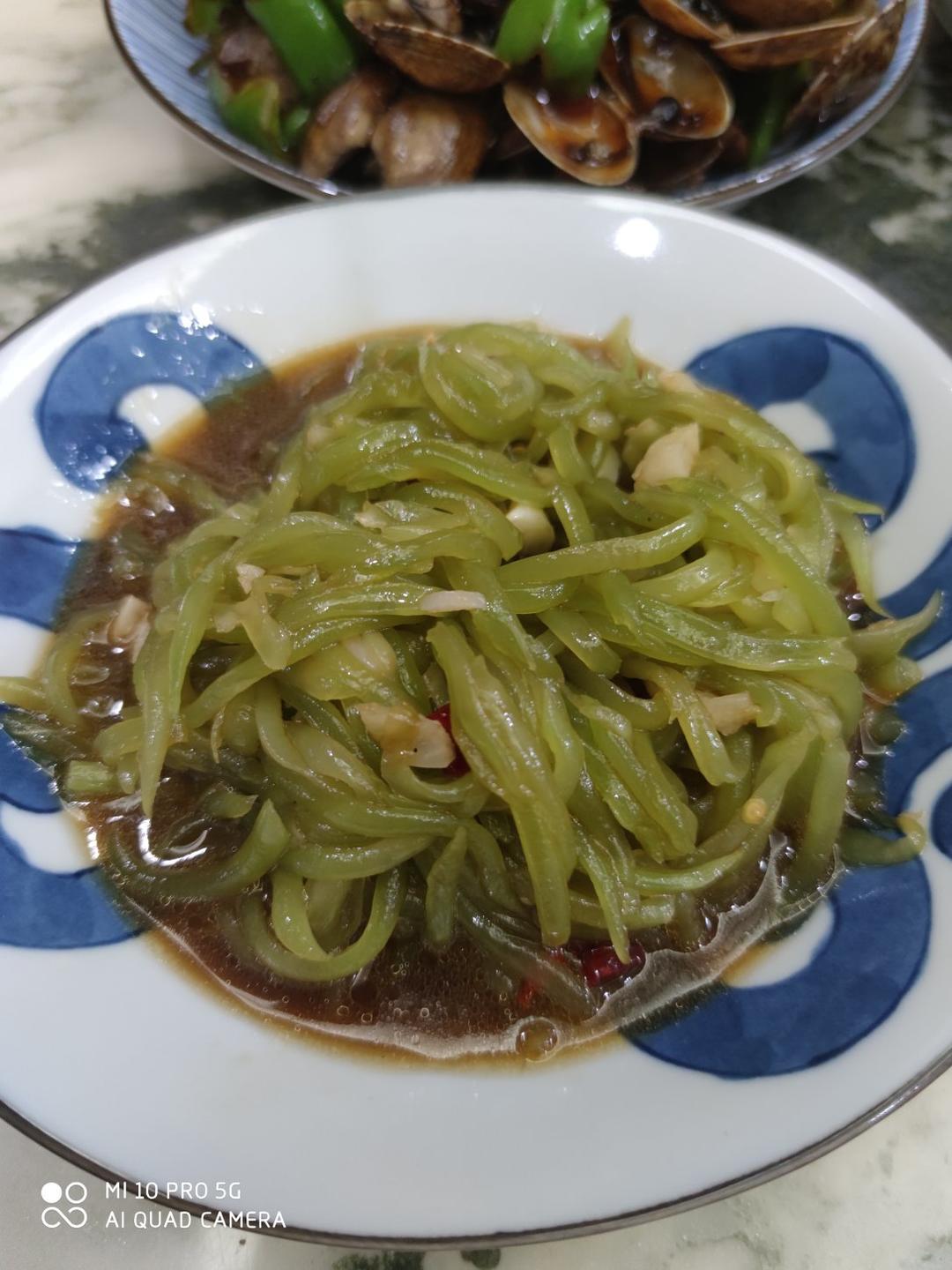 凉拌莴苣丝