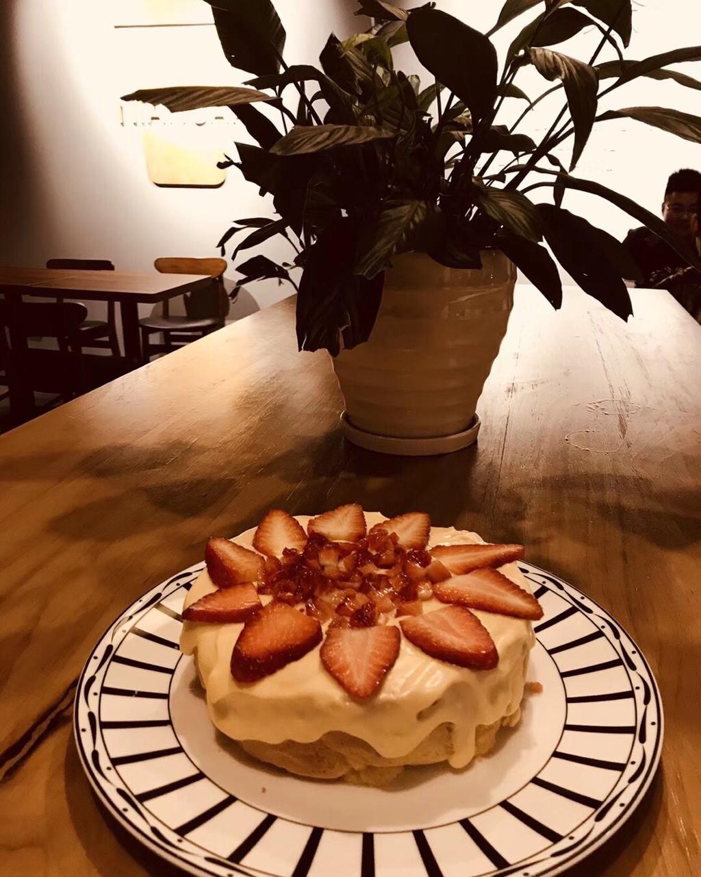 香草雪崩爆浆蛋糕