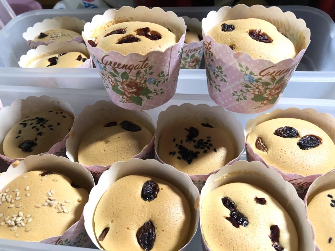 不塌不凹的纸杯戚风蛋糕