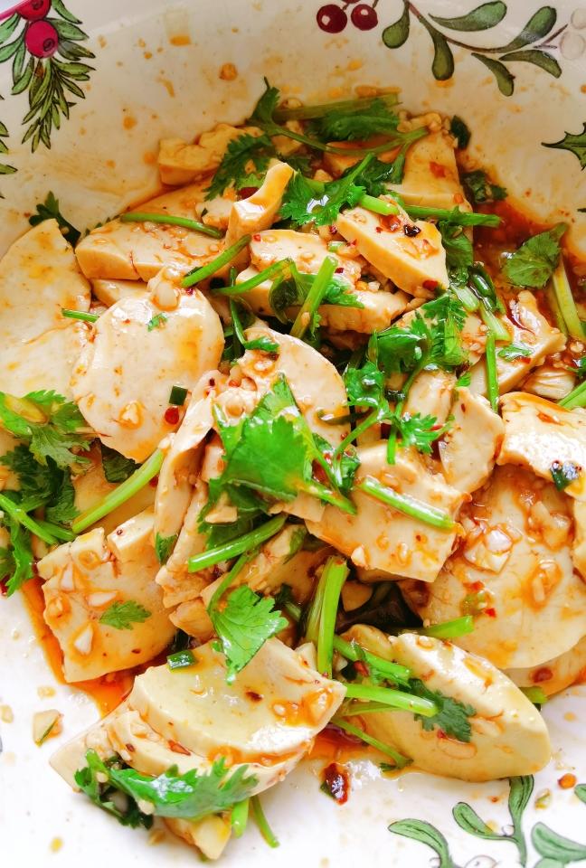 简单爽口的凉拌素鸡