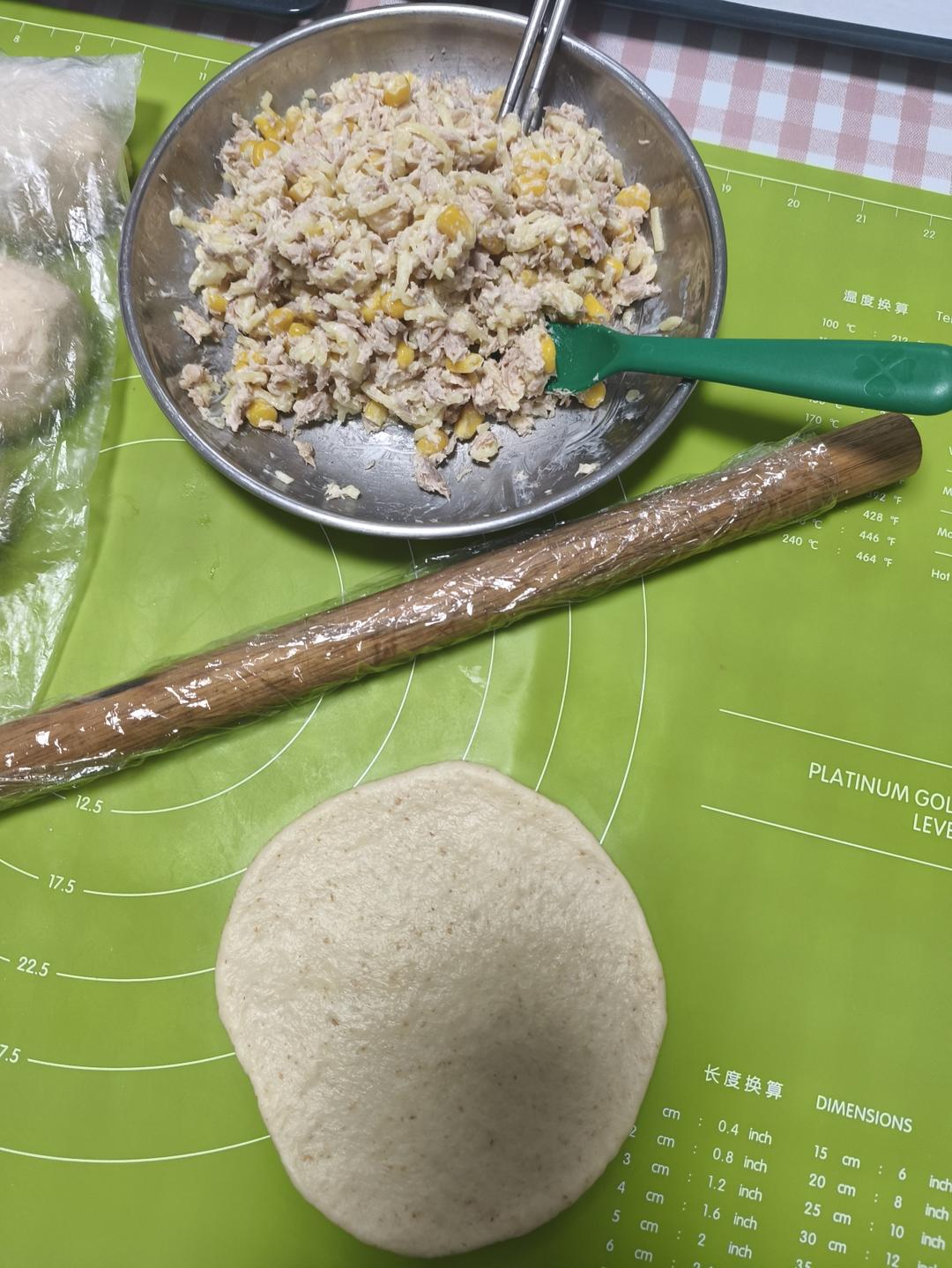 如棉花般松软的海苔肉松面包