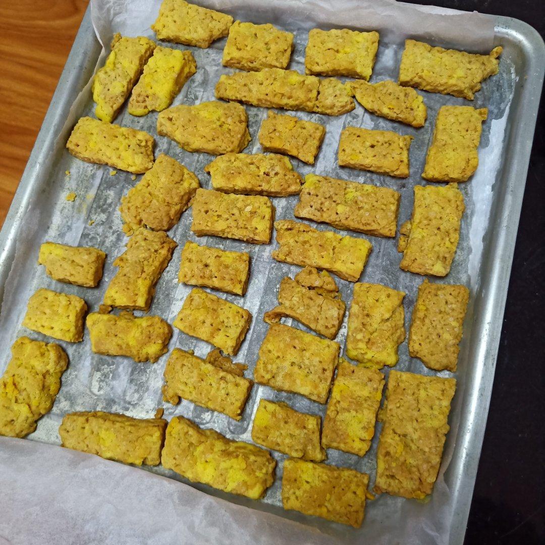 家庭自制的台湾老杨咸蛋黄饼（蛋黄多多）