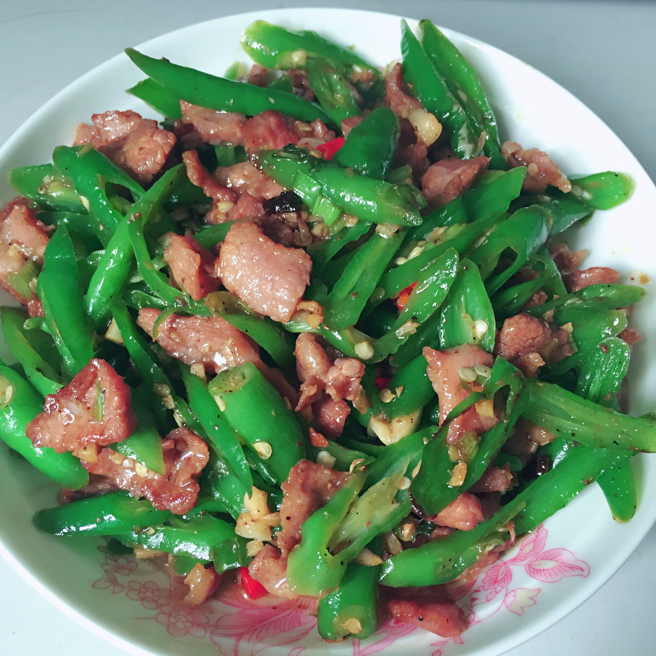 菜小杰麦兜做的青椒炒肉