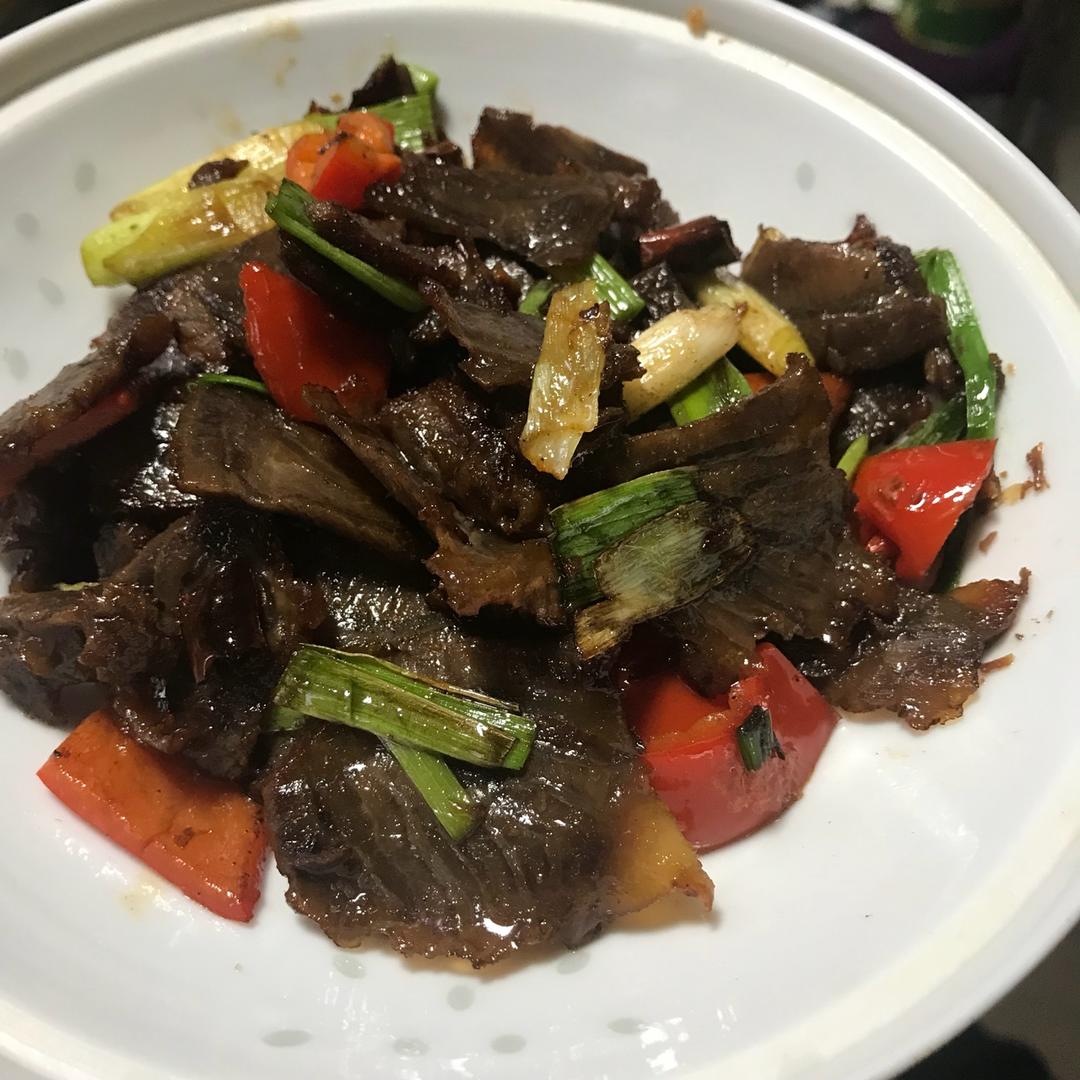 青椒小炒卤牛肉