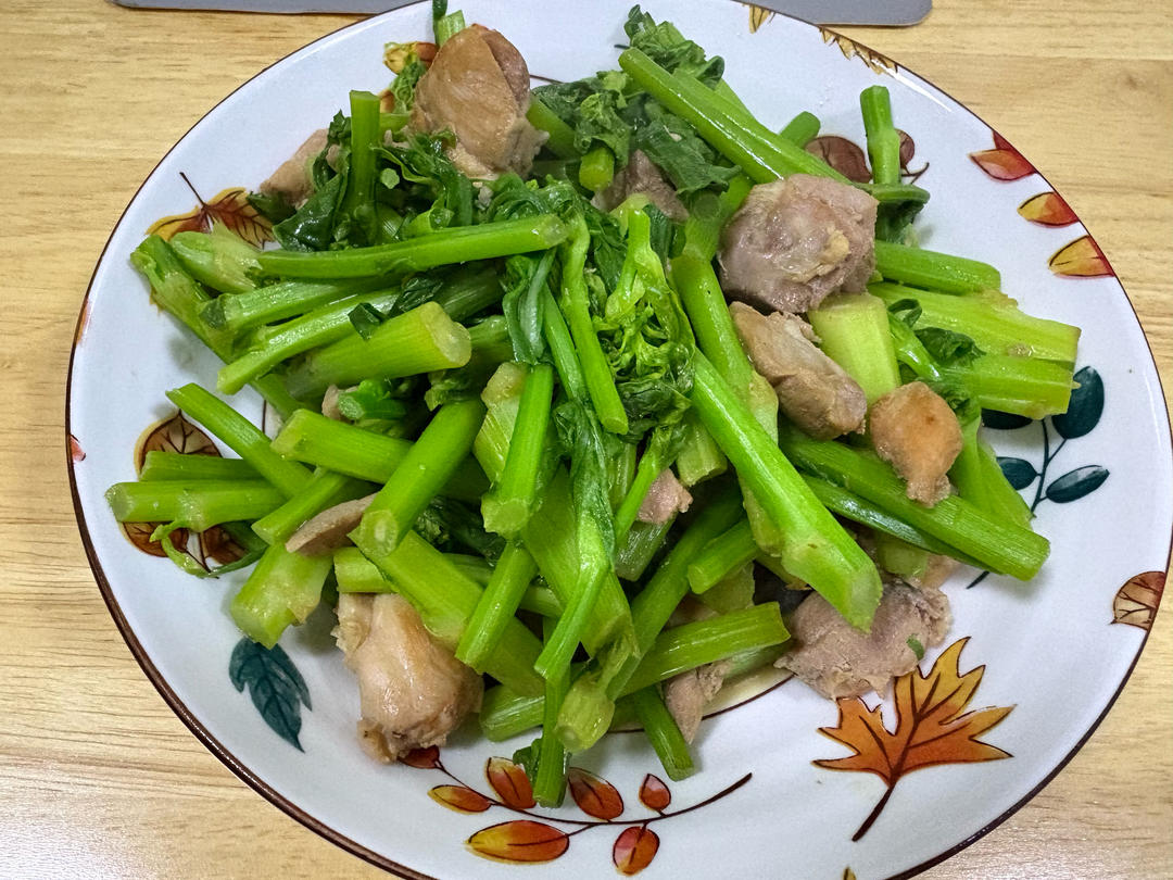 低卡减脂 白菜苔炒鸡腿肉（无油）热量253K