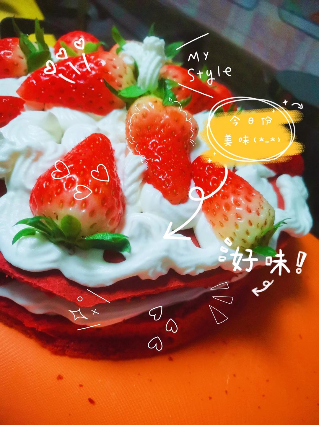 红丝绒草莓夹心蛋糕