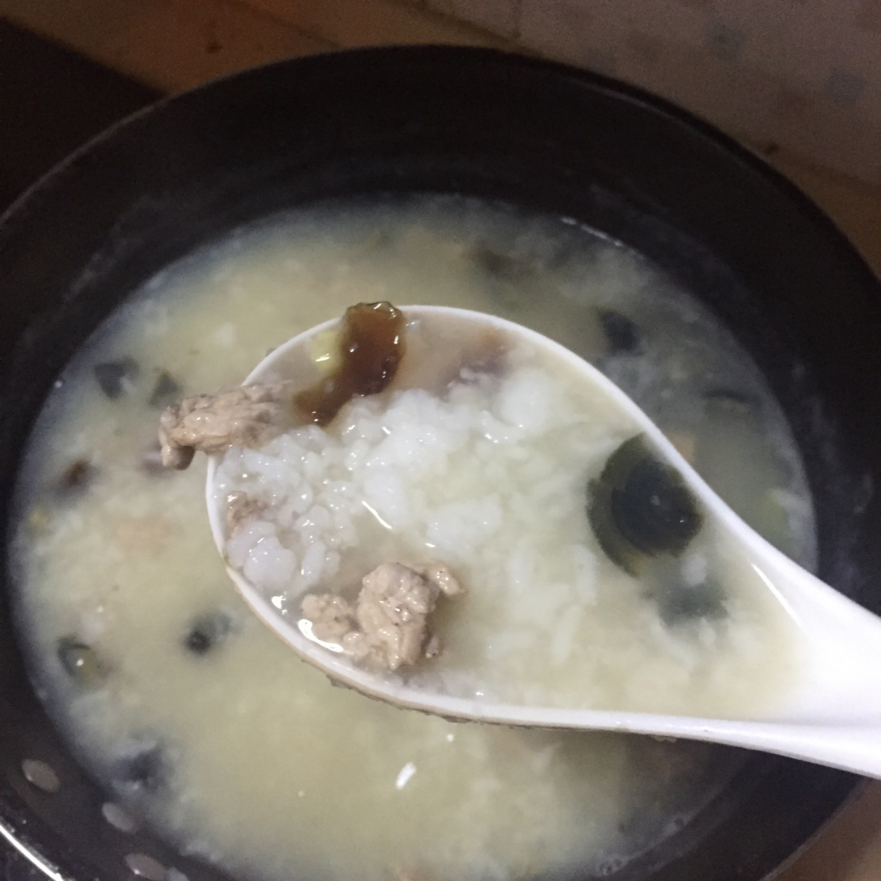 十五分钟快手之香滑皮蛋瘦肉粥(附五分钟电饭煲电压力锅更快捷方法)