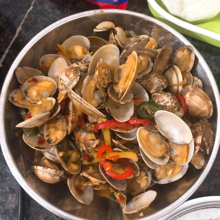 前前男友教完之后我做给同事吃还获得的一致好评的新人必会爆炒花甲的做法