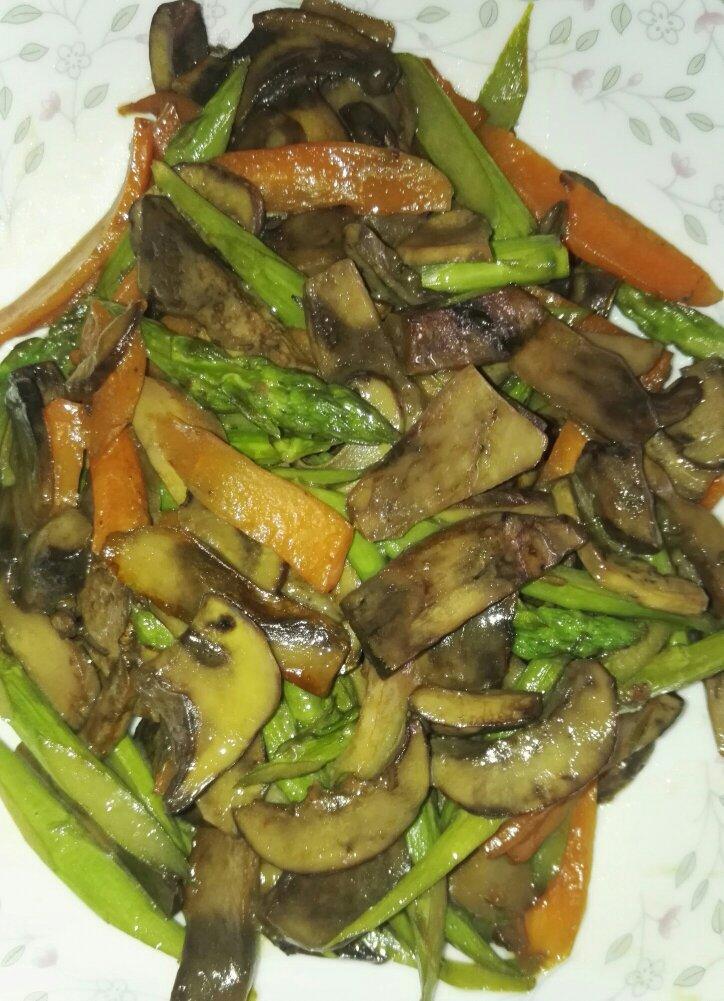 素炒野生牛肝菌