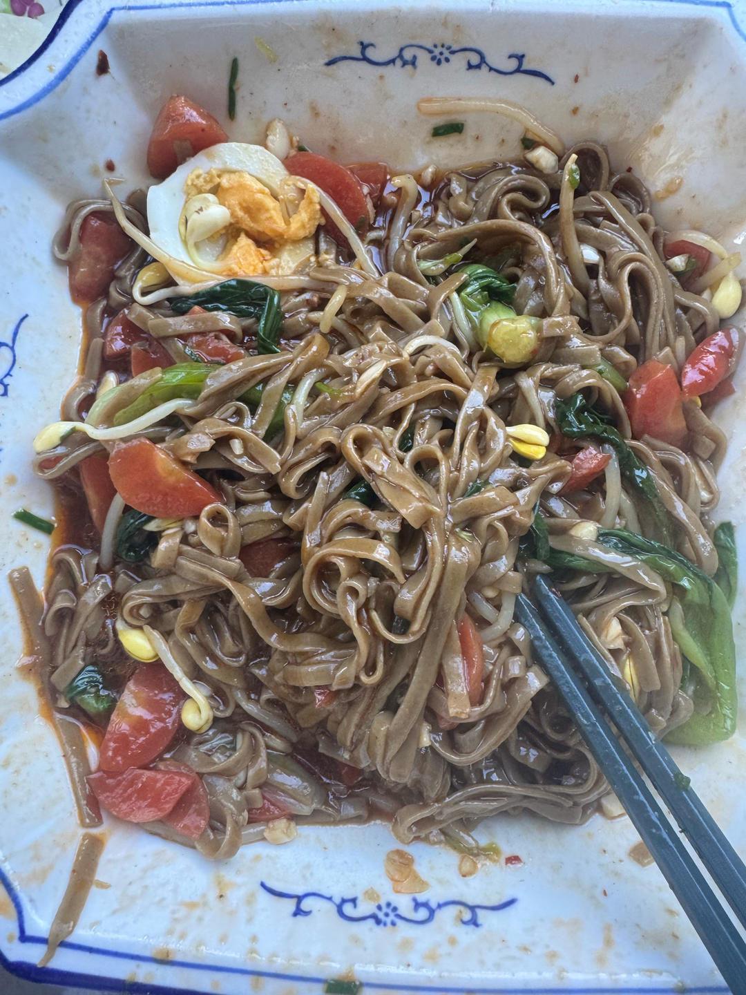 十分钟就能吃上的超简单油泼面
