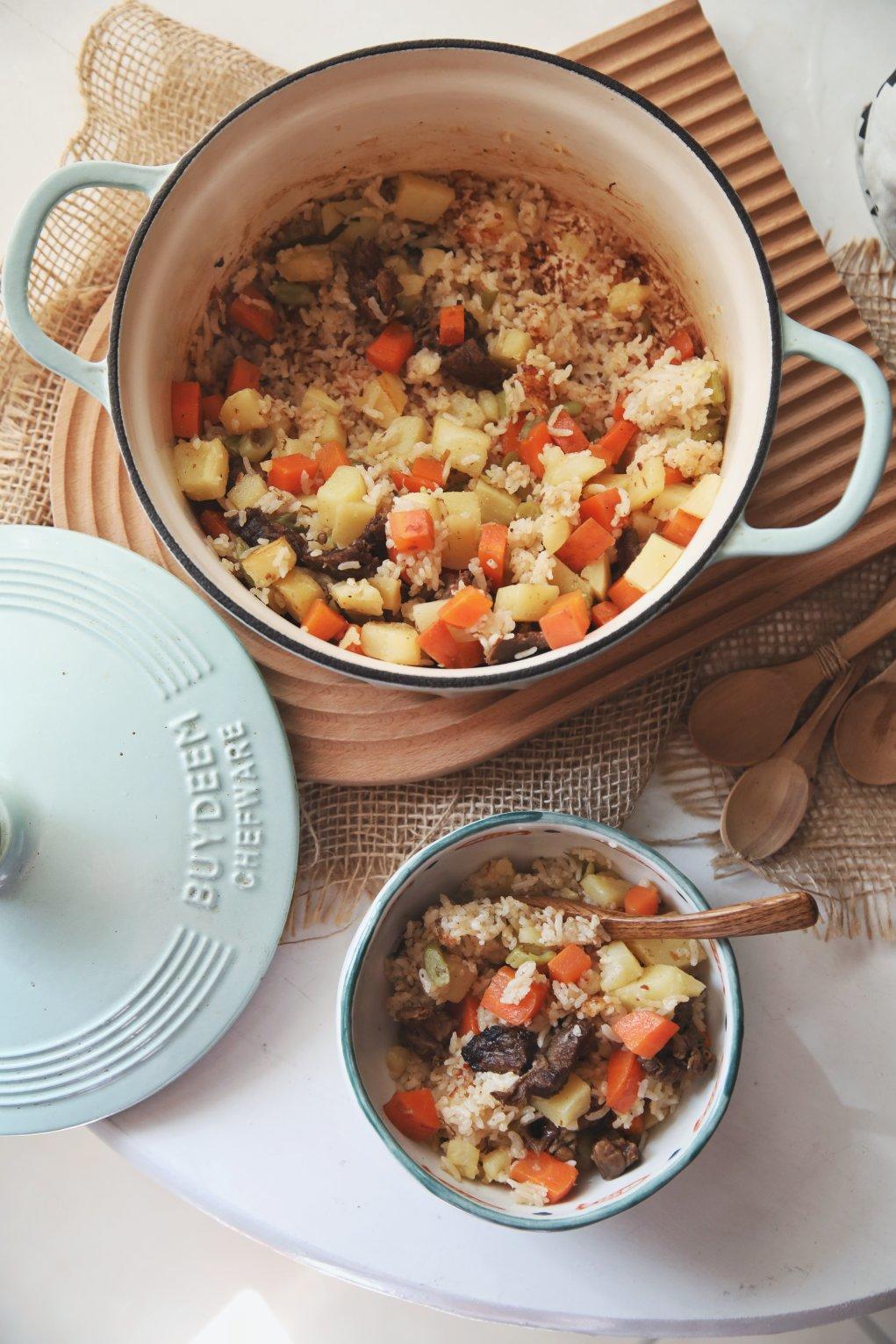 北鼎铸铁锅食谱｜香肠土豆饭