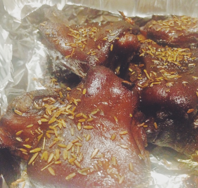 香辣烤猪蹄，附详细的卤水方法