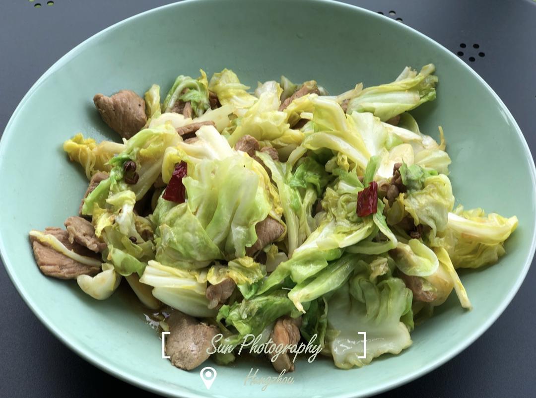 厨师长教你：“手撕包菜”的家常做法,简单又不失美味