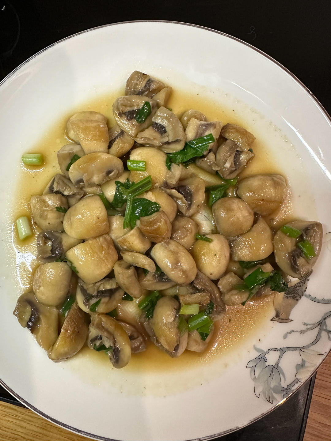 一口难忘的鲜香蘑菇🍄