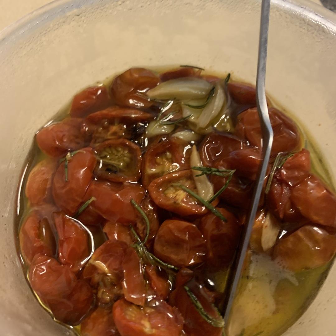为了佛卡夏而存在的——橄榄油浸小番茄