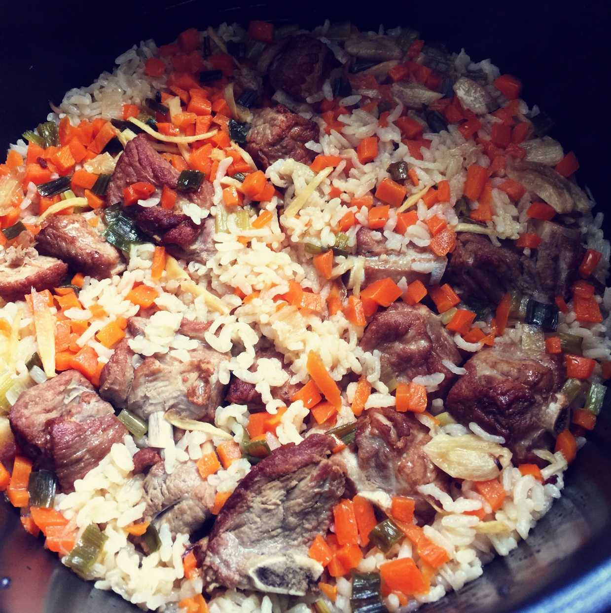 喷香排骨焖饭（爆好吃）