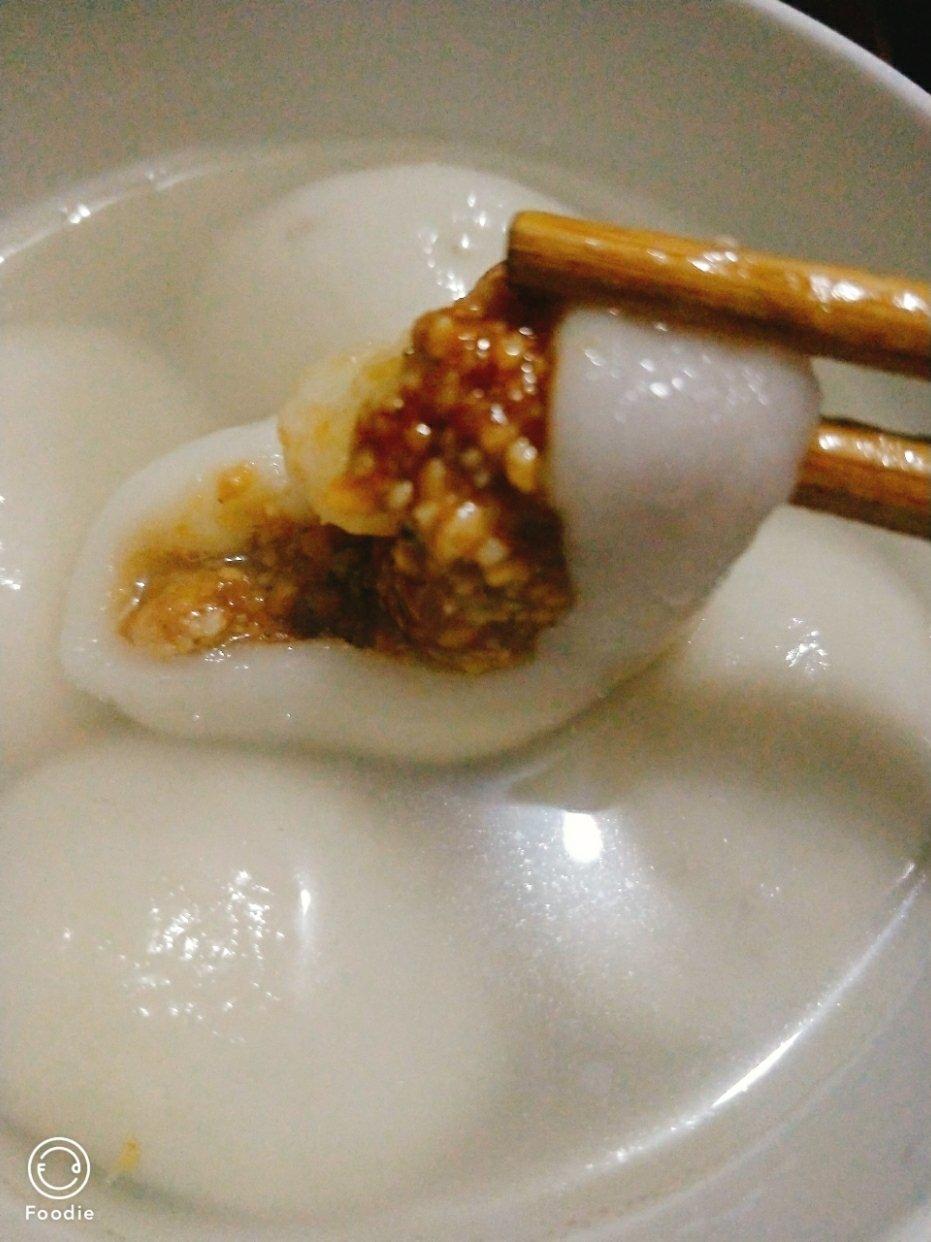 土黄糖花生芝麻汤圆