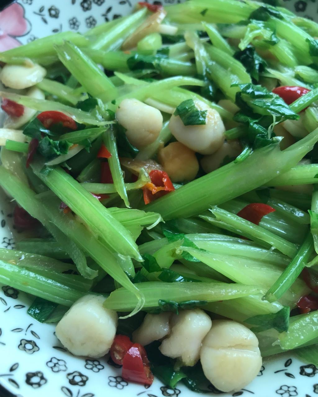 ms鱼好小白本尊做的西芹炒带子