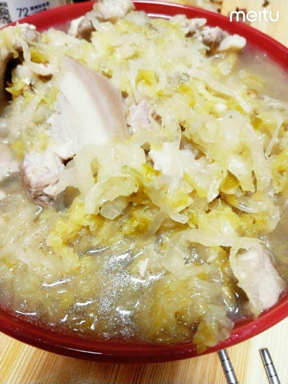 酸菜白肉炖粉条