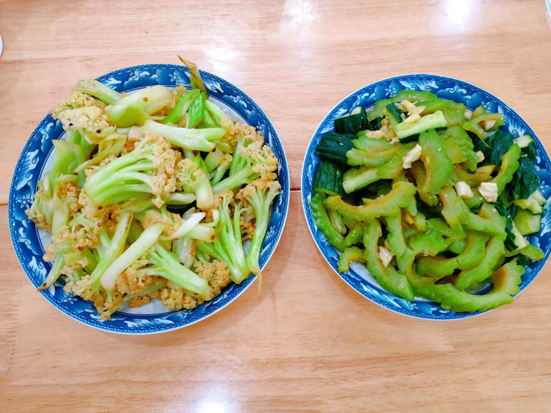 老丁的私房菜-干锅花菜