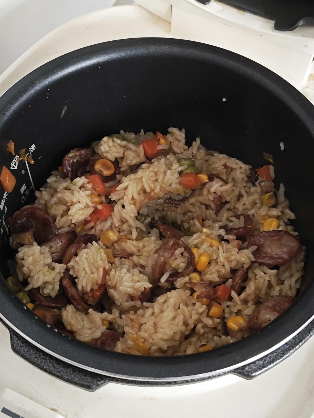 懒人必备～电饭煲腊肠焖饭