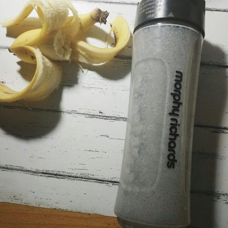 黑芝麻香蕉牛奶