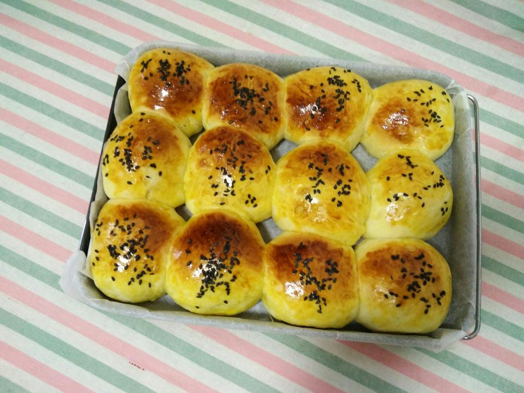大人小孩都爱不释口的【蜂蜜牛奶小餐包】