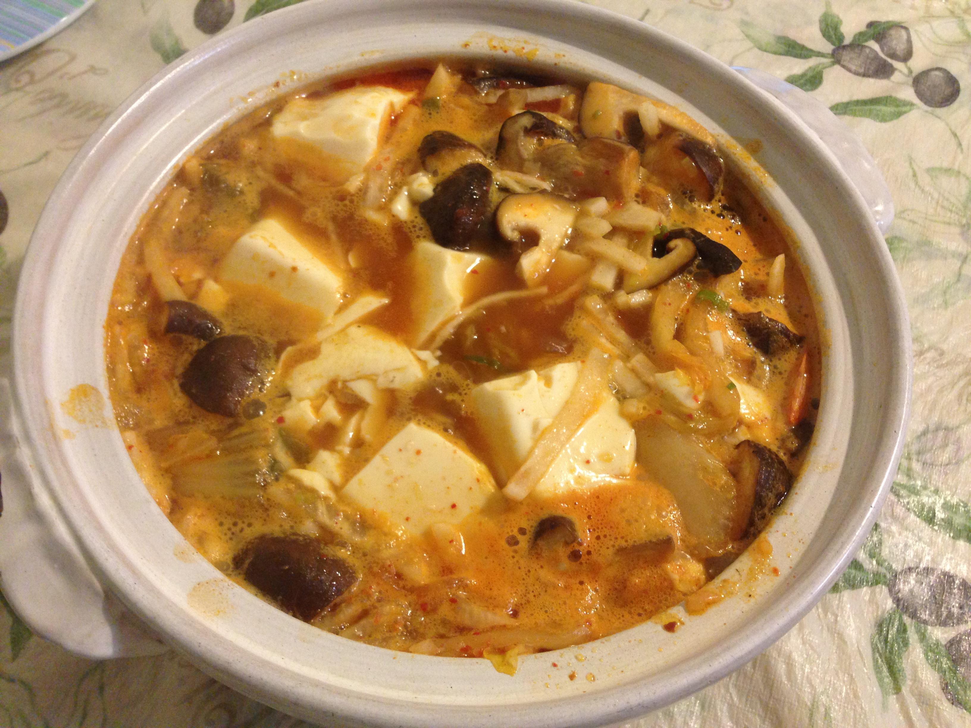 韩式泡菜海鲜豆腐汤