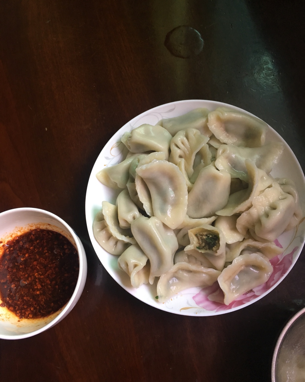 韭菜猪肉饺子(最简单最好吃又最多汁的饺子)