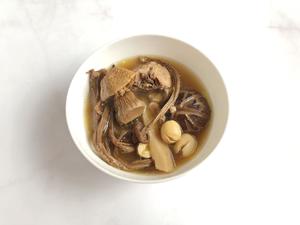 姬松茸花菇鸡（鸡骨架）汤的做法 步骤5