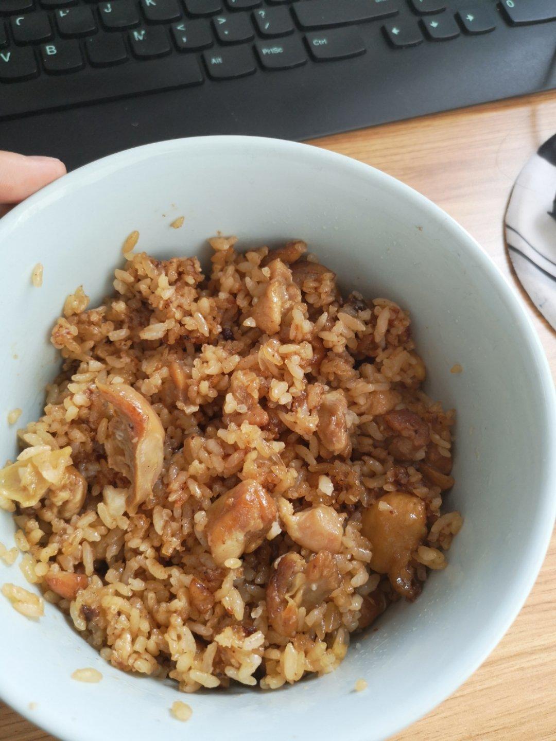 电饭煲栗子鸡腿焖饭