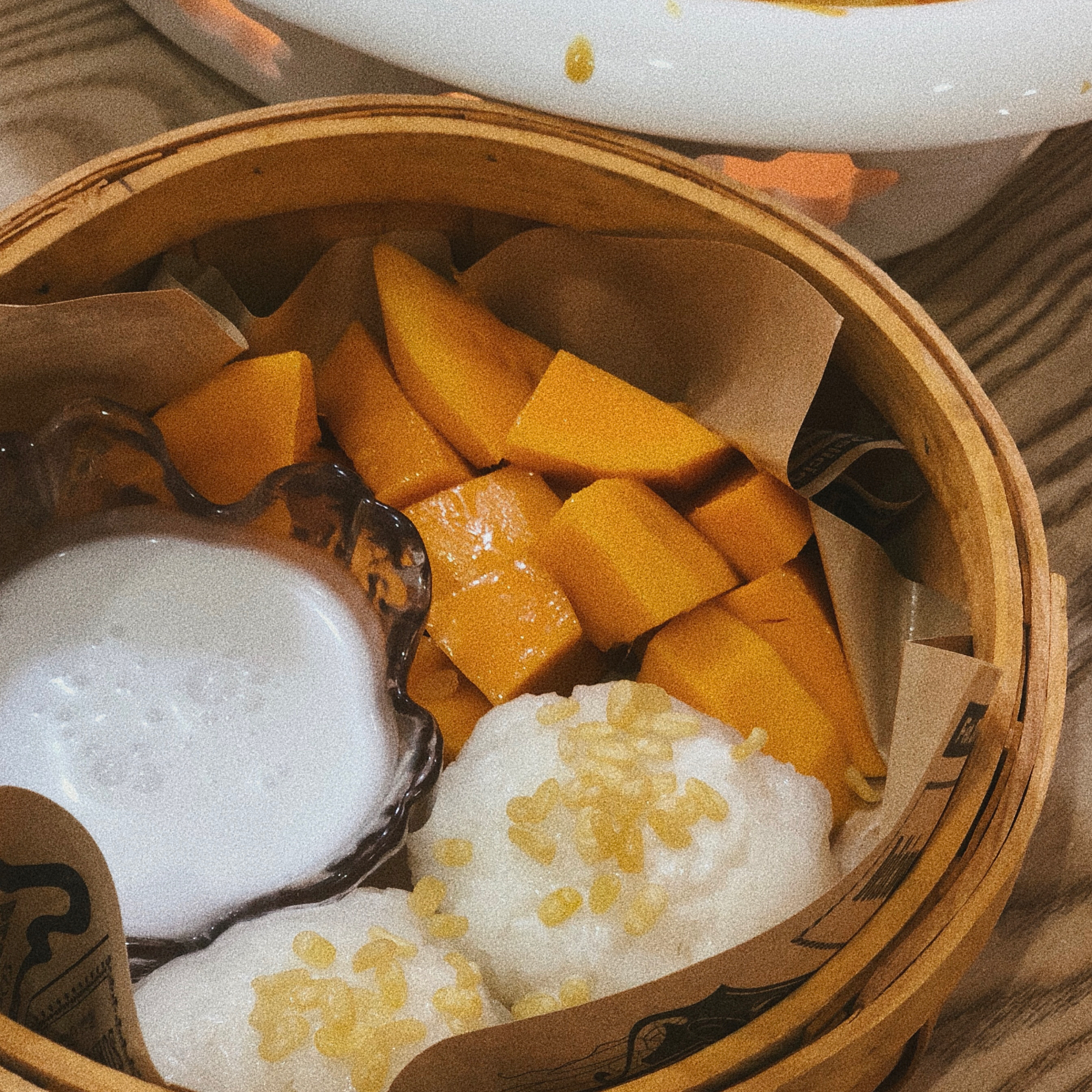 椰浆芒果糯米饭的做法