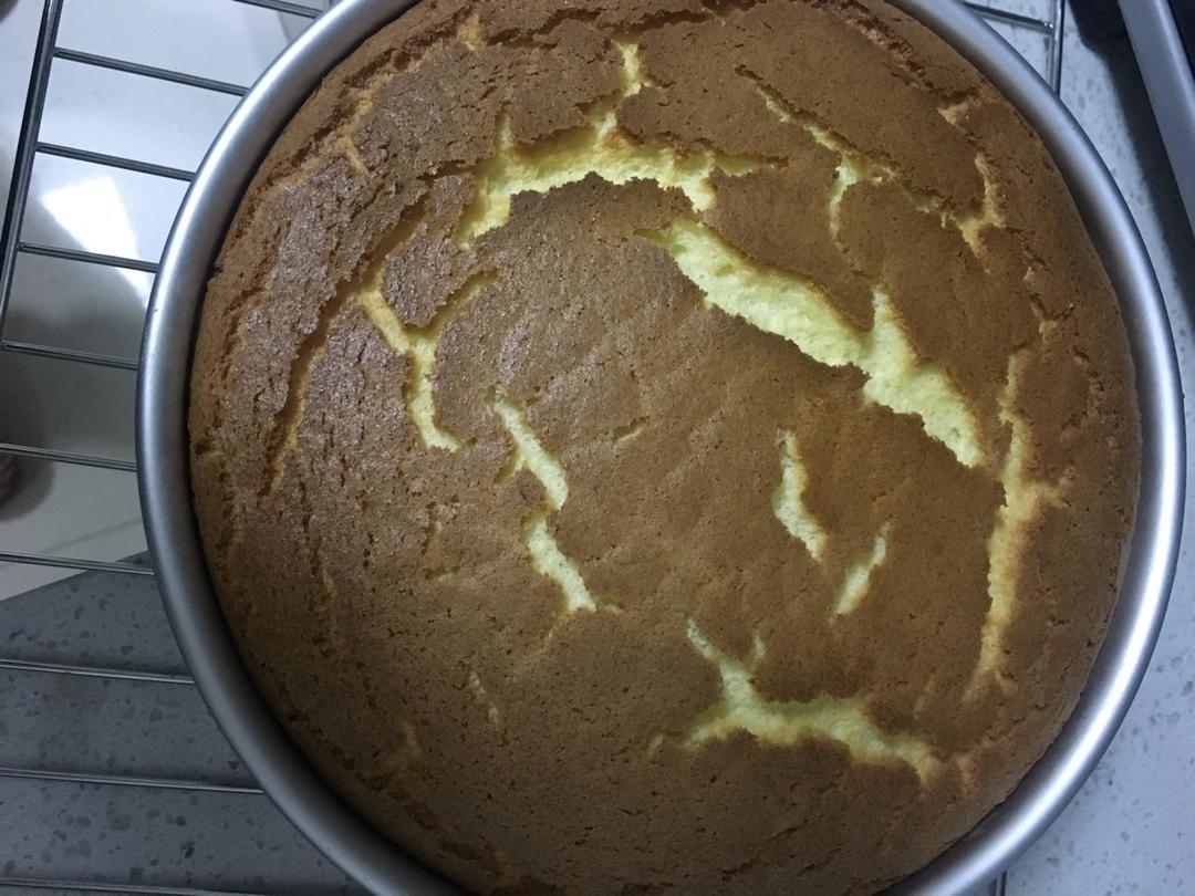 烤箱做蛋糕（戚风蛋糕的做法）