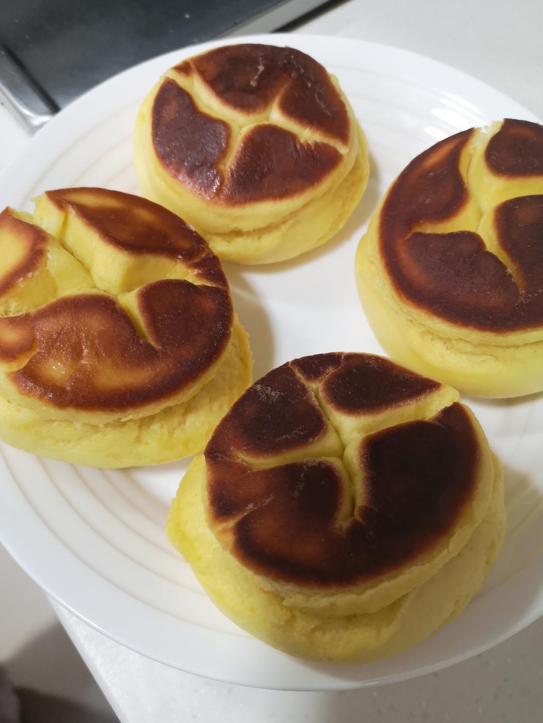 蓬松暄软，奶香味浓郁开花馒头，做法好简单 ！