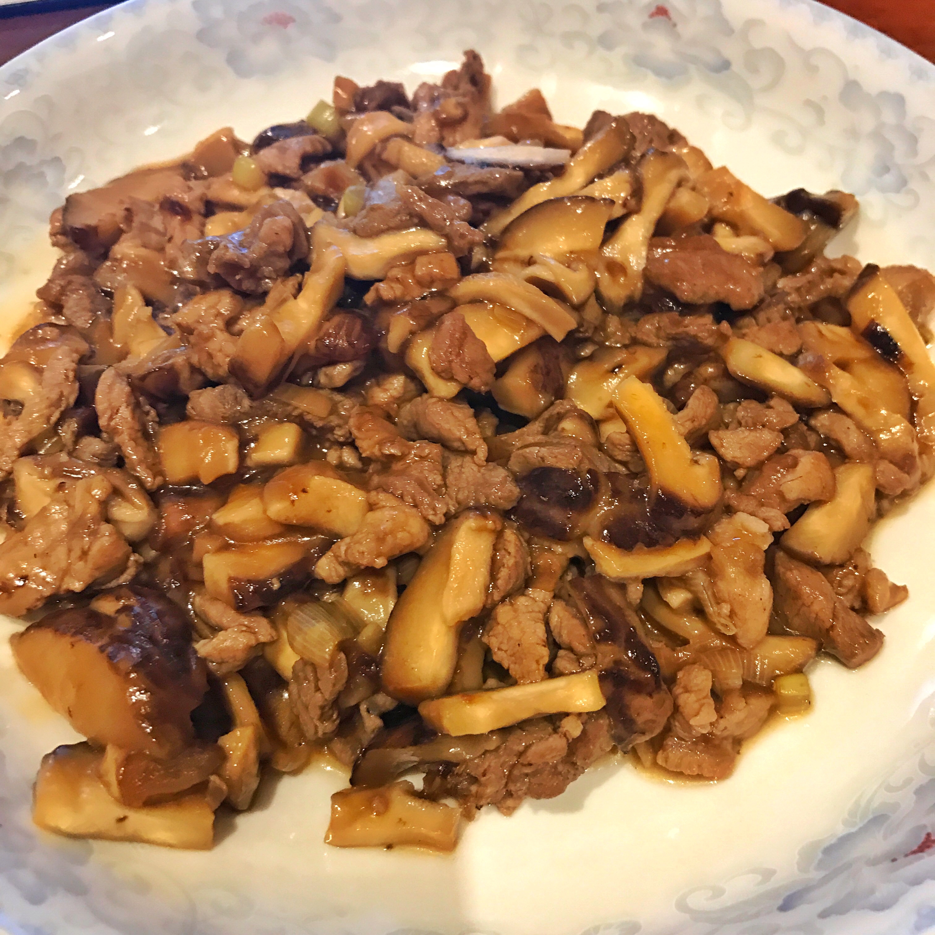 下饭神器 - 香菇炒肉 香菇炒肉丝的做法
