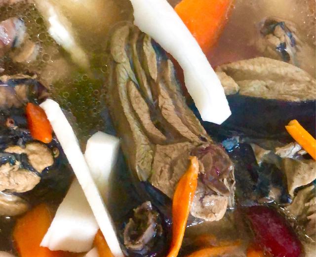 椰子炖虫草花竹丝鸡的做法