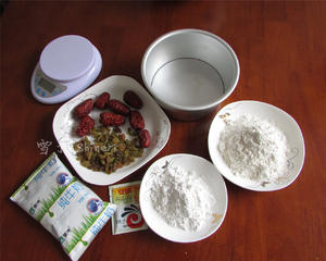红枣糯米牛奶发糕的做法 步骤1