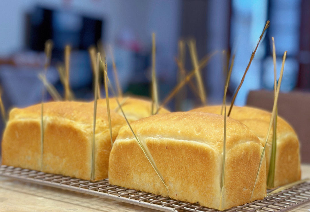 别催了，香茅吐司来了！100%液体含量，口感糯叽叽！